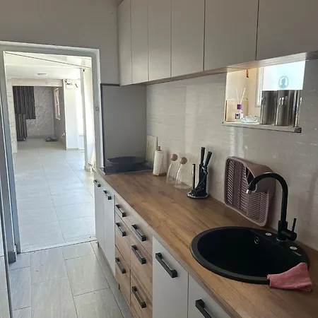 Villa Hedonia *